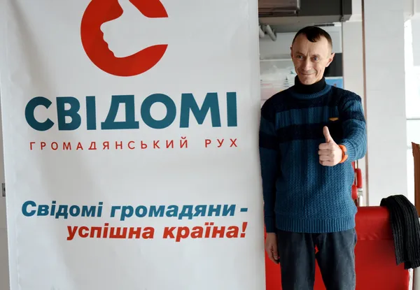 У Луцьку знову аншлаг на кіносеансі для пенсіонерів (фото)
