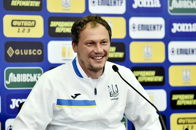 Національна збірна України з футболу довикликала П'ятова та Різника