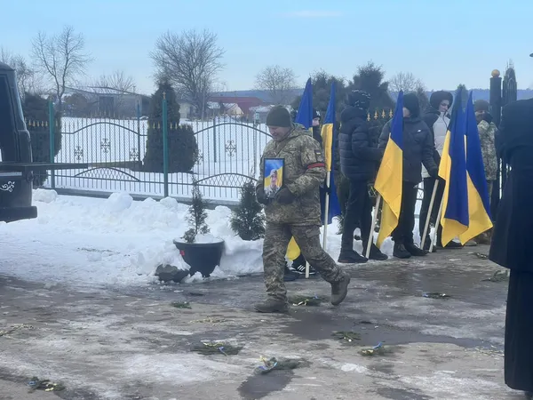 Пів року вважався зниклим: на Волині попрощалися з воїном Сергієм Тузом (фото)