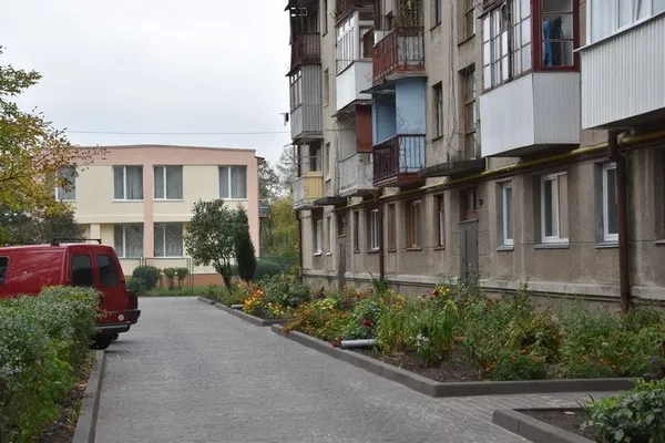 У Луцьку відремонтували 46 прибудинкових територій (фото)
