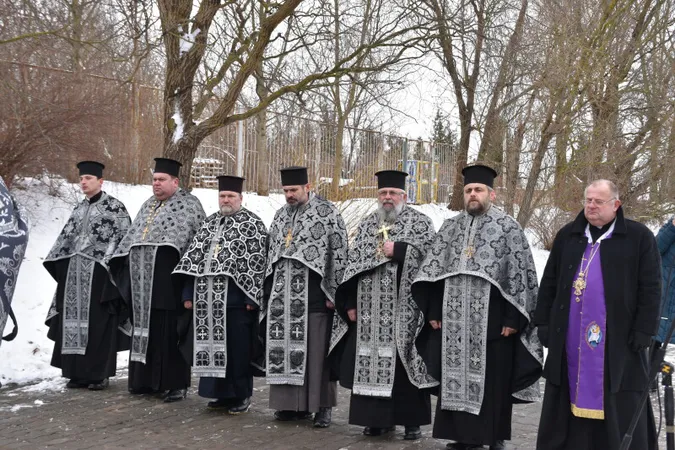 Битва під Крутами: в Луцьку вшанували пам’ять Героїв (фото)