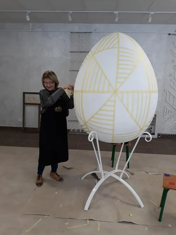 На пішохідній вулиці Луцька встановлять гігантські яйця (фото)