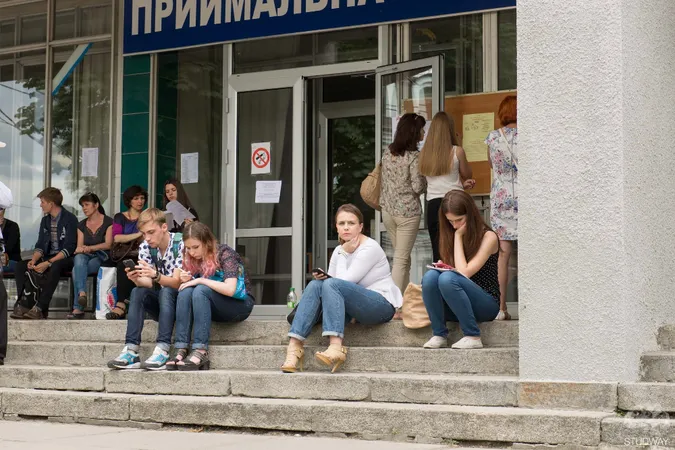 Популярна філологія, успіхи на ЗНО і заяви: вступ-2018 у цифрах