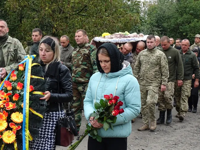 Волинське село стало на коліна перед Героєм (фото)