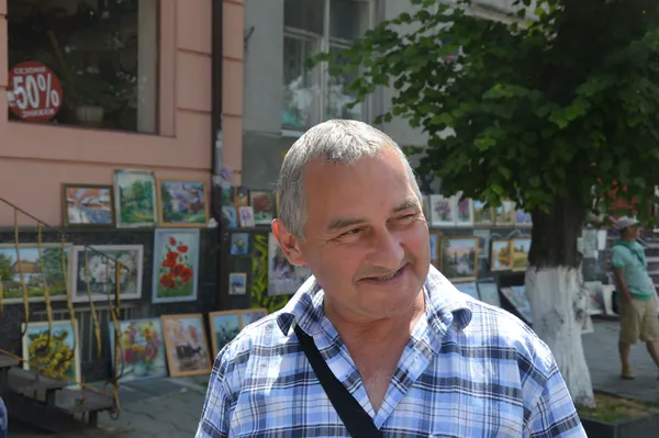 Кого ми обирали: чи знають лучани «свого» депутата (фото)