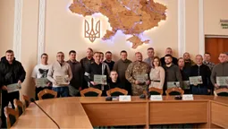 На Волині ветеранам і родинам полеглих захисників вручили сертифікати на житло (фото)