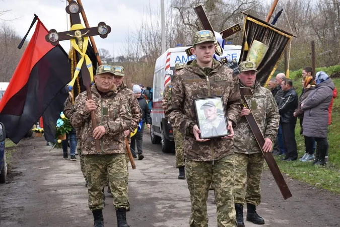 У Луцькому районі попрощалися із 28-річним Героєм Іваном Герасимюком (фото)