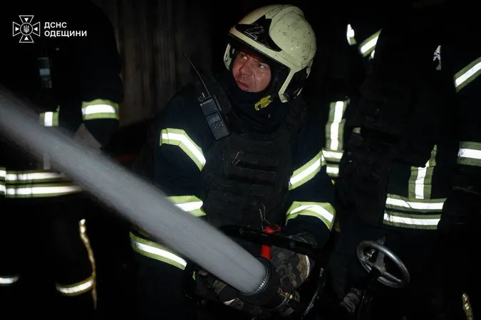 Понад 90 рятувальників гасили пожежі на Одещині, які спалахнули після атак рф