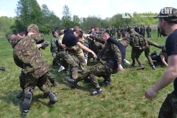 Волинян запрошують «повоювати» в лісах