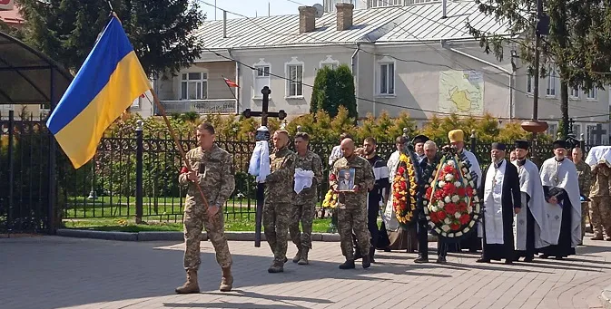 У Луцьку попрощалися із полеглим Героєм Миколою Шевчуком (фото, відео)