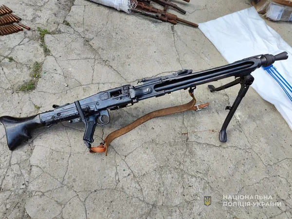 Волинські правоохоронці затримали одесита, якого підозрюють у продажу зброї через інтернет (фото, відео)