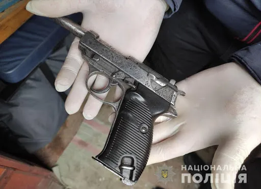 Волинянин прийшов на день міста у Володимирі з пістолетом та наркотиками