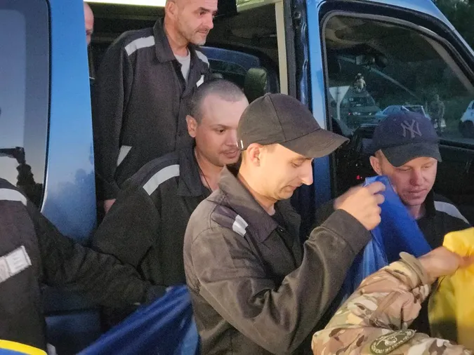 90 Захисників повернулися додому з російського полону