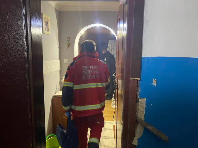 У Луцьку жінка втратила свідомість у власному помешканні (фото)