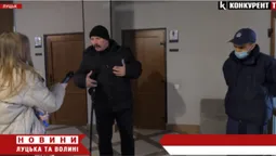Не хотів одягати маску: лучанин кілька годин скандалив з охоронцями суду (відео)