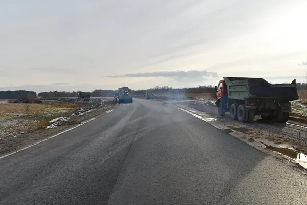 Вздовж дороги до Шацьких озер будують велодоріжку (фото)