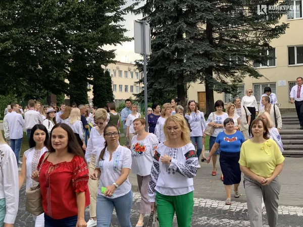 День прапора: як у Луцьку піднімали державний стяг (фото)