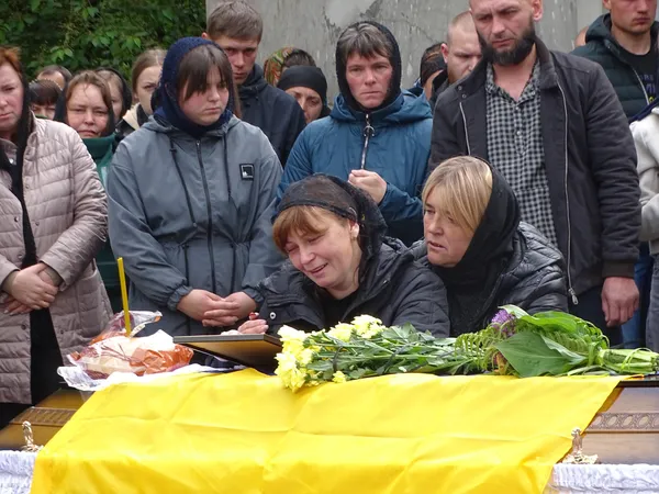 На Волині попрощалися з полеглим воїном Володимиром Кміном (фото)