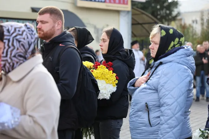 Небо плакало: Луцьк навколішки прощався з загиблим на Курщині бійцем Віктором Калеником