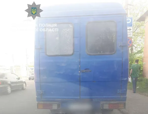 Телефонні розмови і переповнені маршрутки: чим «грішать» волинські перевізники (фото)