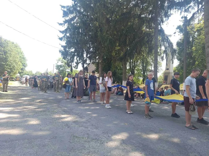У громаді на Волині попрощалися із загиблим Захисником Богданом Рибіченком (фото)