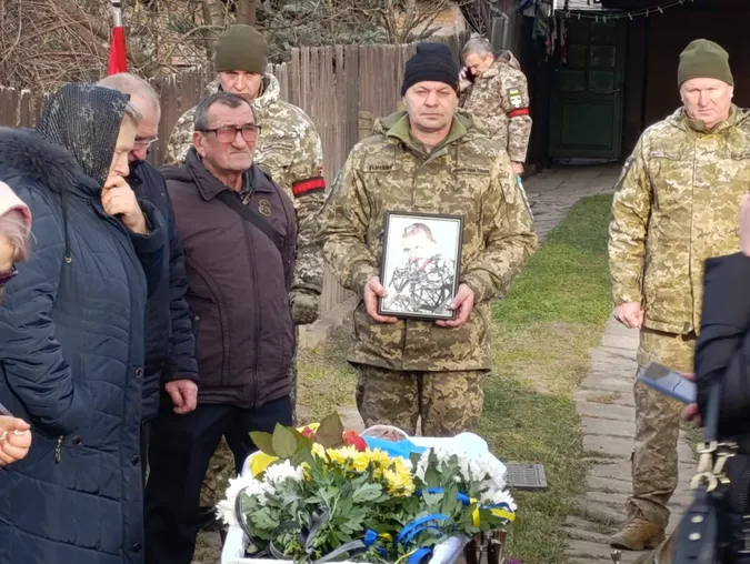 У Луцькому районі попрощалися із загиблим воїном Андрієм Литвинчуком (фото)