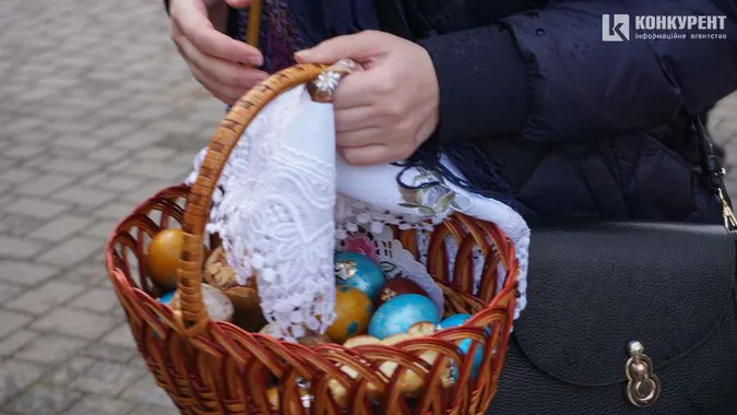 Великдень у Свято-Троїцькому соборі в умовах війни: як минула ніч (відео)