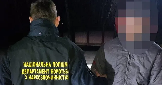 На блокпості зловили 22-річого лучанина-наркобаригу, а у Луцьку – 19-річного наркоторговця (фото)