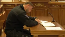 Поліцейський зламав щелепу учаснику ДТП і став шерифом в Нововолинській громаді (відео)