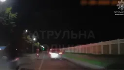 «Летів» на швидкості:  у Луцьку підліток на мотоциклі втікав від патрульних  (відео)