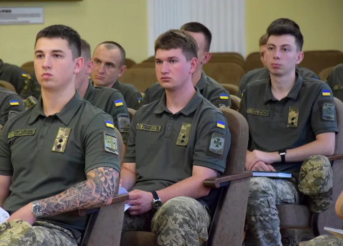 На Волині до служби стали молоді офіцери-прикордонники (фото)