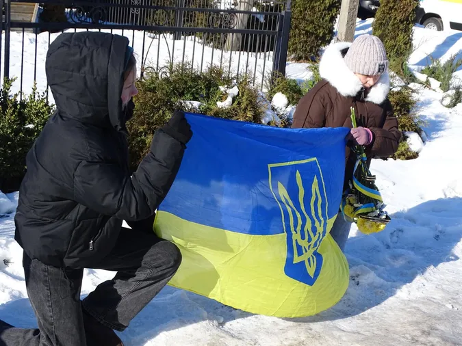 Востаннє додому: на Волині попрощалися з загиблим на Сумщині воїном Павлом Фіщуком