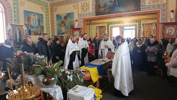 На Волині попрощалися з воїном із Херсонщини Андрієм Петренком (фото)