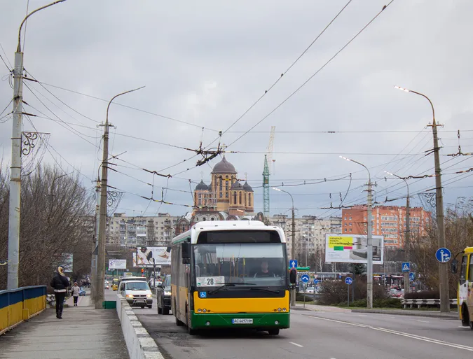 🚌 У Луцьку показали найневловимішу маршрутку (фото)