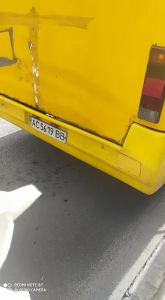 «Бридко їхати»: показали жалюгідний стан нововолинської маршрутки (фото)