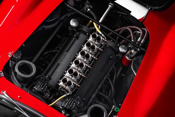 На аукціоні продали класичний Ferrari за рекордні $51,7 мільйона (фото)