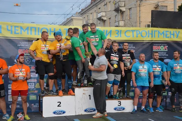 Зализуйте, хлопці, рани швидше. Скоро картоплю копати 