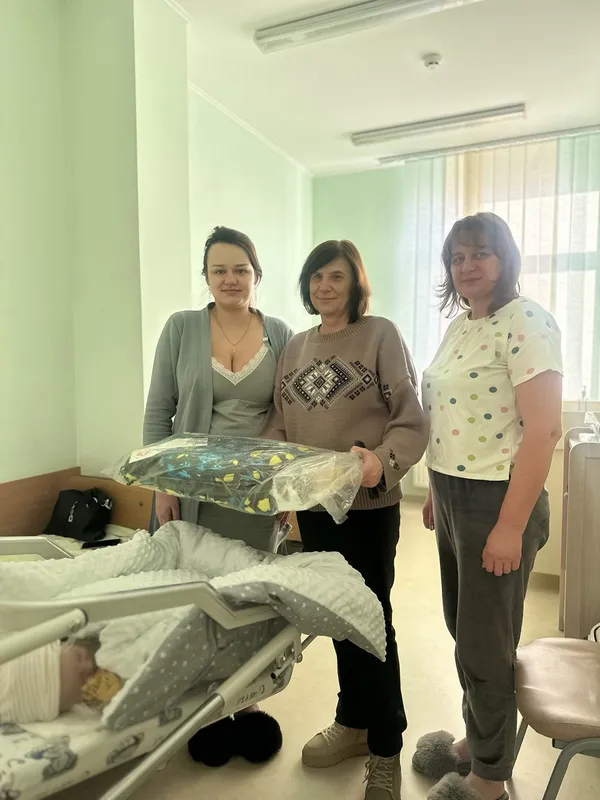 У Луцьку напередодні Дня закоханих немовлята отримали подарунки (фото)