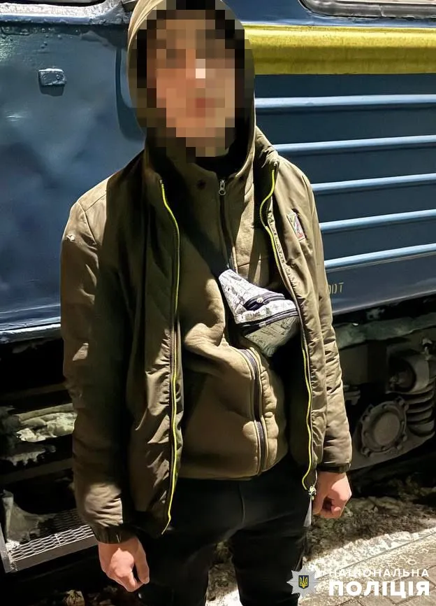 На Львівщині затримали волинянина, який обіцяв переправити ухилянта за кордон (фото)