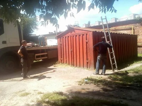 На прохання лучан демонтували ще один гараж (фото)