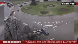 У ДТП біля історичного в Луцьку потрапила блогерка: показали момент зіткнення (відео)