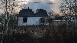 На Волині згоріла хата: господині вдалося вибратися, чоловік і син загинули (відео)