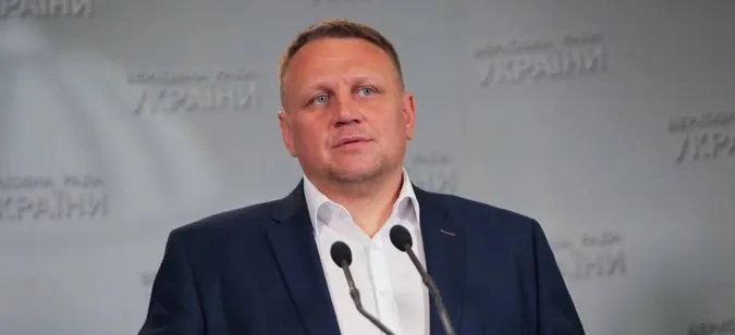Нечесна гра? Олександр Шевченко роздає путівки на курорт