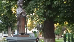 У Луцьку посол Франції в Україні відкрив пам'ятник Анні Ярославні (фото)