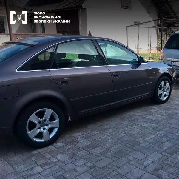Відкрили кримінал на волинянина, який ввіз в Україну 7 автівок як допомогу ЗСУ