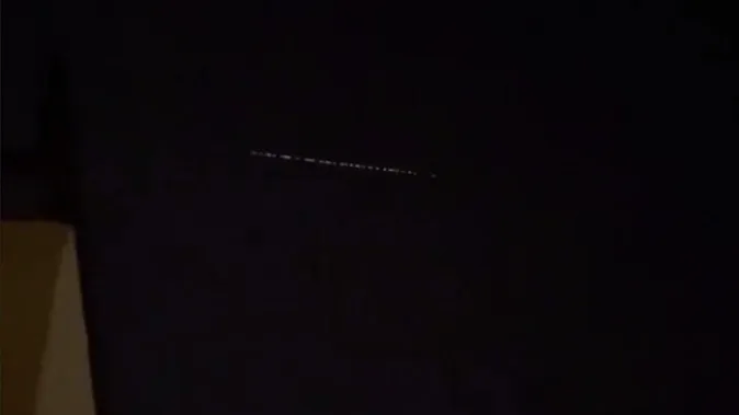 Над Україною летять супутники Starlink Ілона Маска (відео)