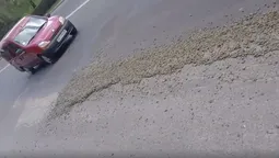 У Луцьку поліцейські ловили водія-нечупару (відео)