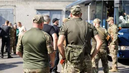 Поліцейські-добровольці з Волині вирушили у зону бойових дій (фото)