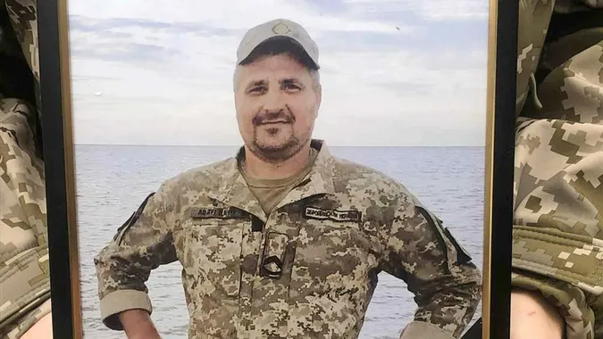 За місяць родина втратила на війні двох синів: у Володимирі попрощалися з полеглим воїном Русланом Барщевським (фото)