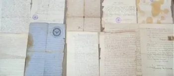Знайшли на горищі: у музеї на Волині досліджують документи 200-річної давнини (фото)